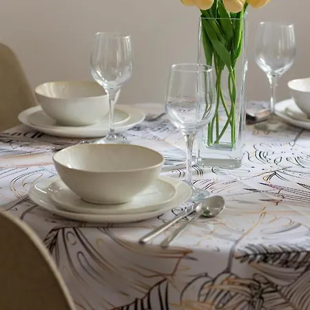 Apartamento Bright Wola Near Metro Station By Renters