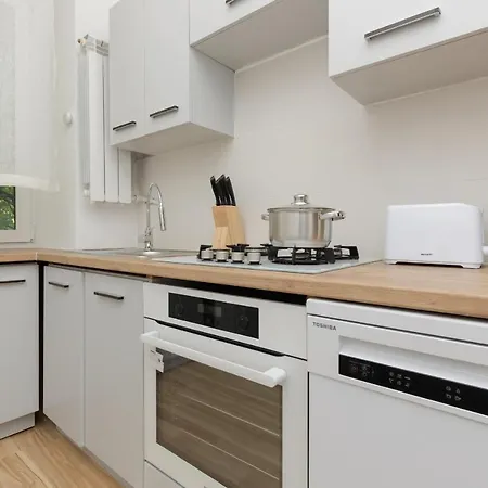 Bright Wola Near Metro Station By Renters