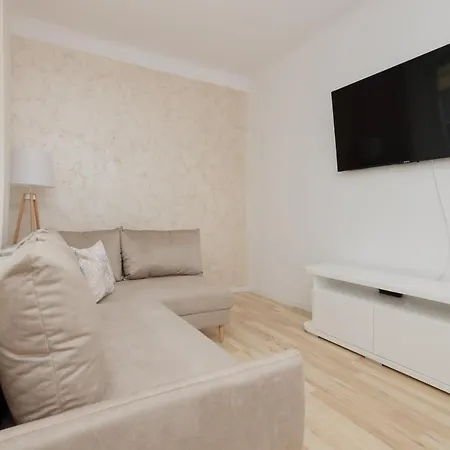 Bright Wola Near Metro Station By Renters